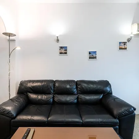 Apartament Apartment In White - Top Center Two-Bedroom Flat *