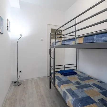 Apartament Apartment In White - Top Center Two-Bedroom Flat *