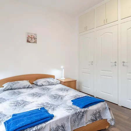 Apartamento Apartment In White - Top Center Two-Bedroom Flat *