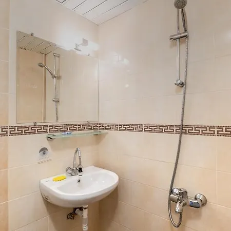 Apartament Apartment In White - Top Center Two-Bedroom Flat *