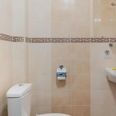 Apartment In White - Top Center Two-Bedroom Flat Apartament