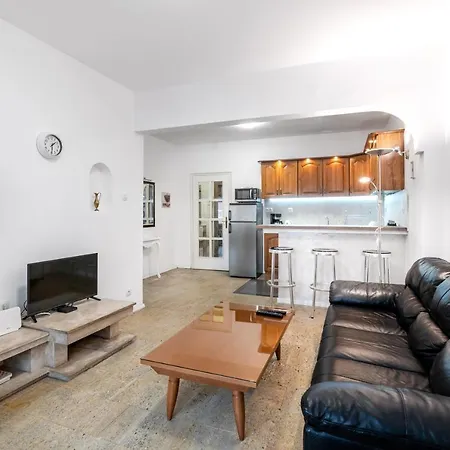 Apartment In White - Top Center Two-Bedroom Flat * Sofia